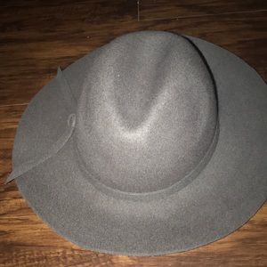 A gray fedora